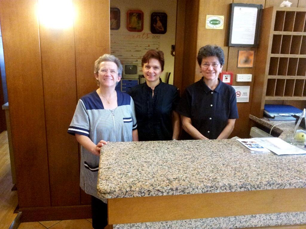 Hotel Villa Clara Torbole Sul Garda Bagian luar foto