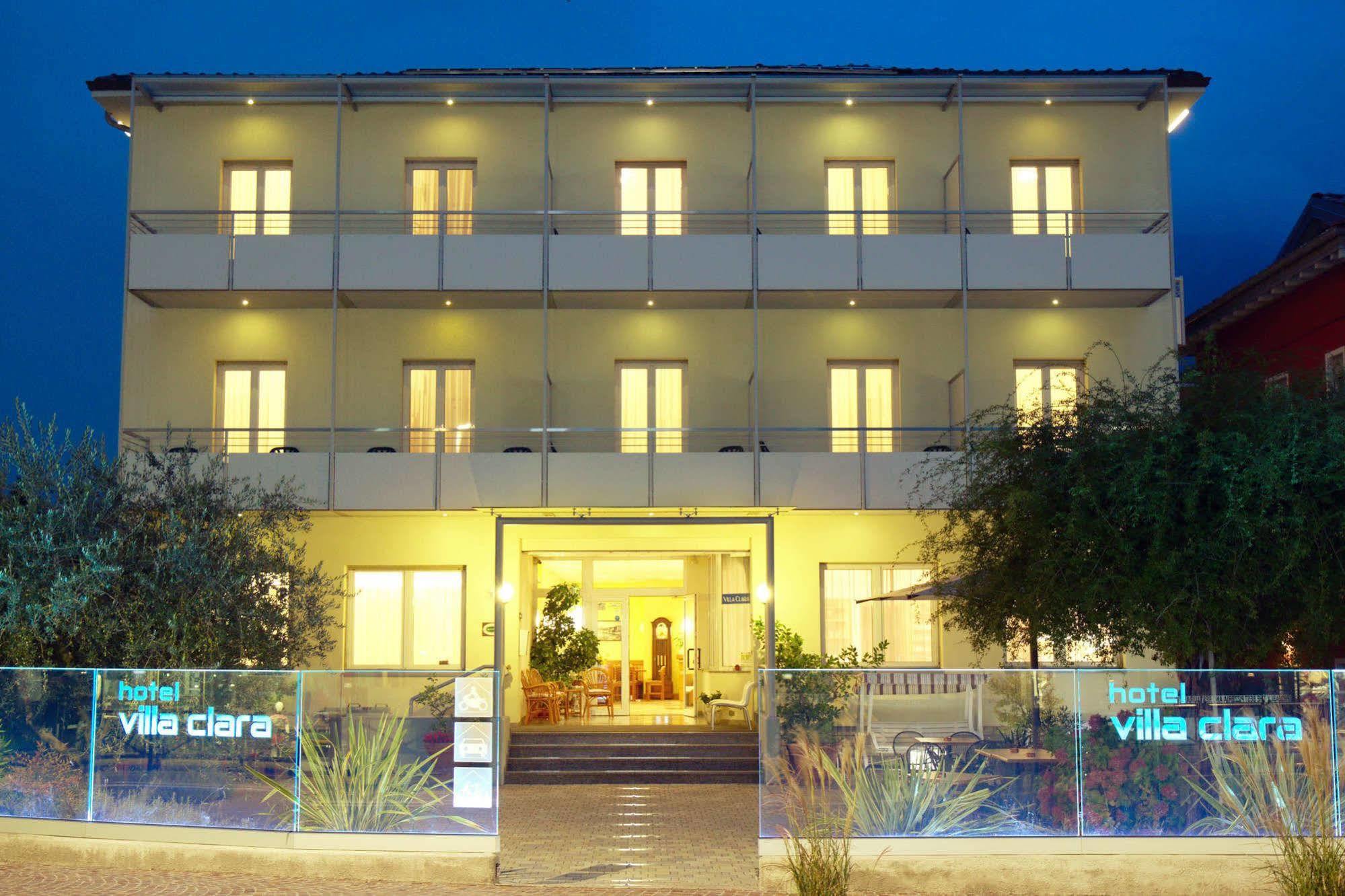 Hotel Villa Clara Torbole Sul Garda Bagian luar foto